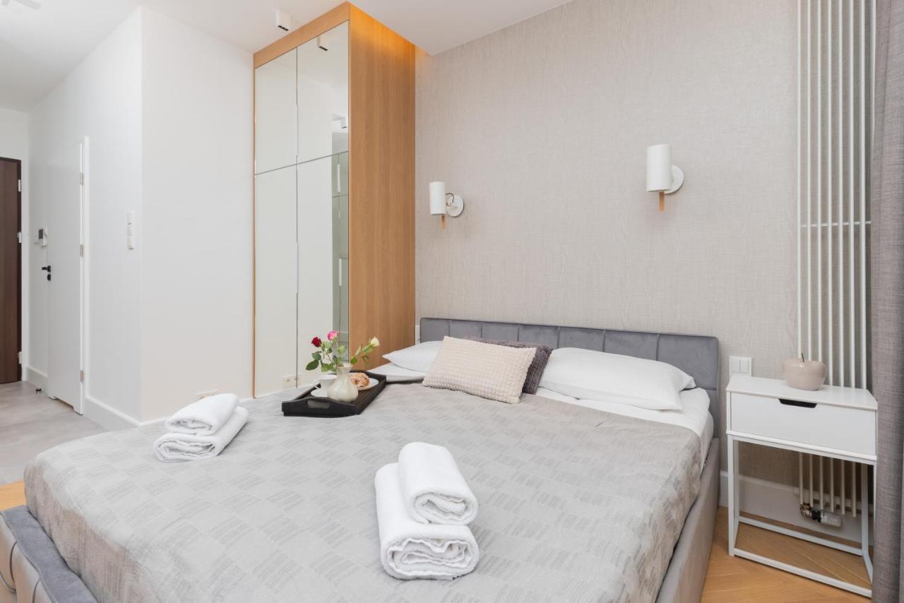 Mennica Residence - City Center Apartments By Noclegi Renters Varšava Exteriér fotografie
