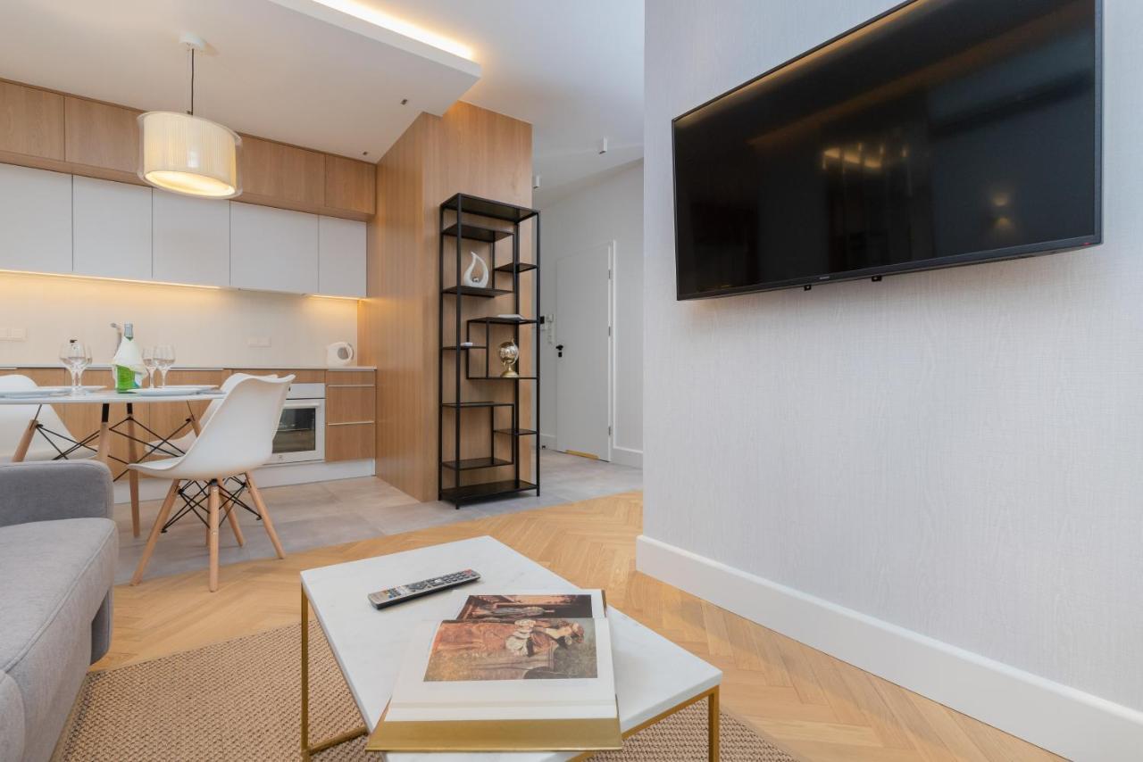 Mennica Residence - City Center Apartments By Noclegi Renters Varšava Exteriér fotografie
