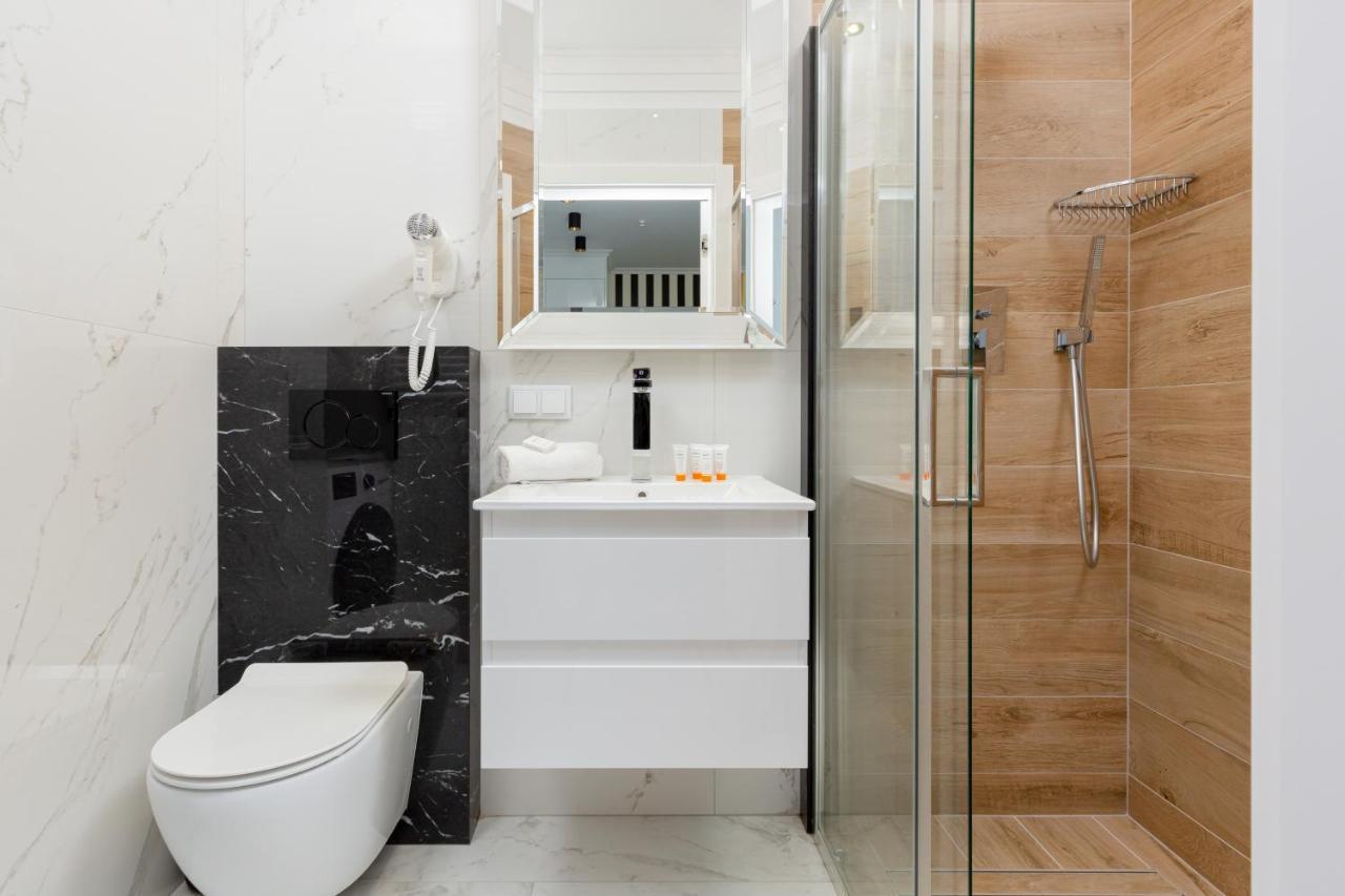 Mennica Residence - City Center Apartments By Noclegi Renters Varšava Exteriér fotografie