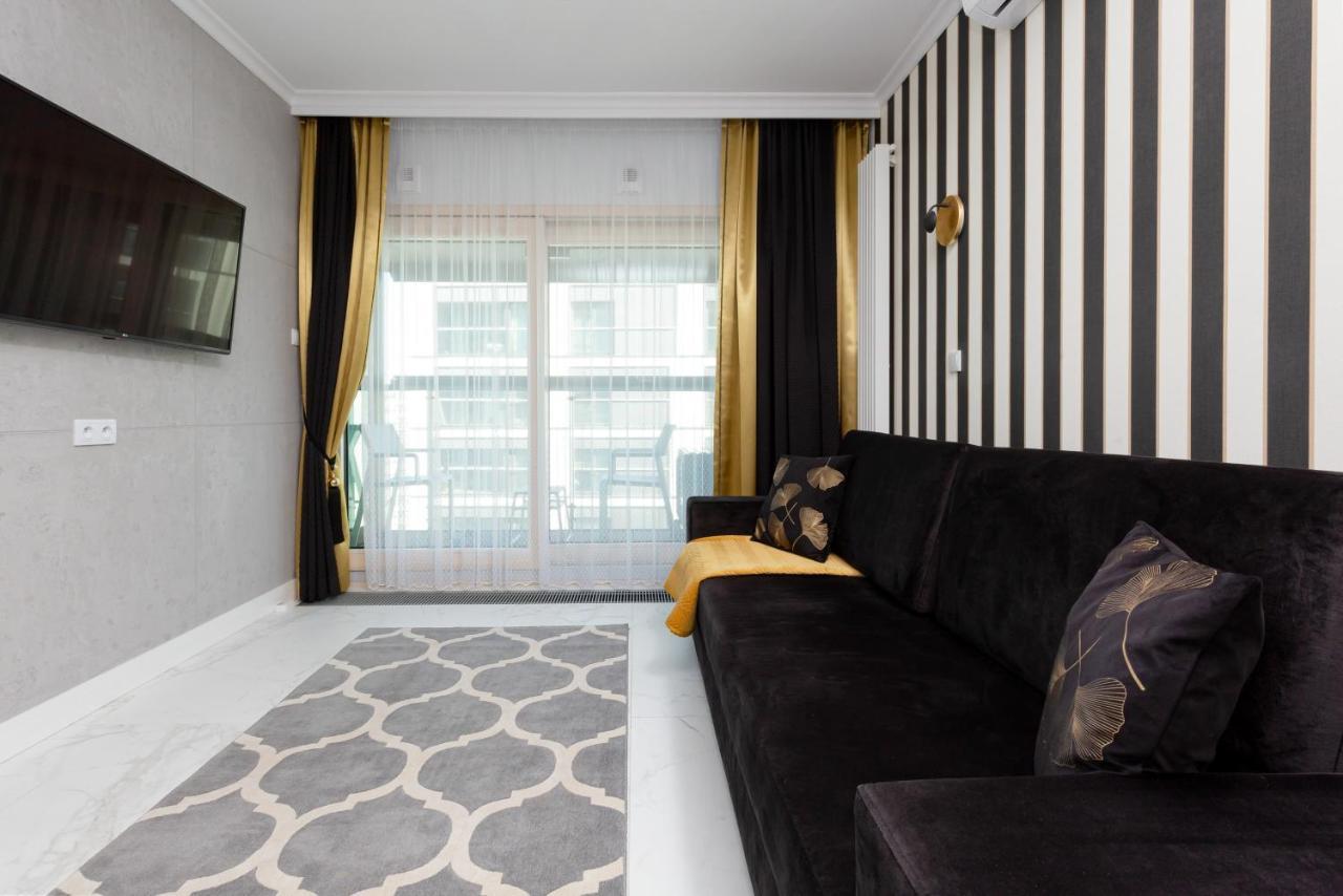 Mennica Residence - City Center Apartments By Noclegi Renters Varšava Exteriér fotografie