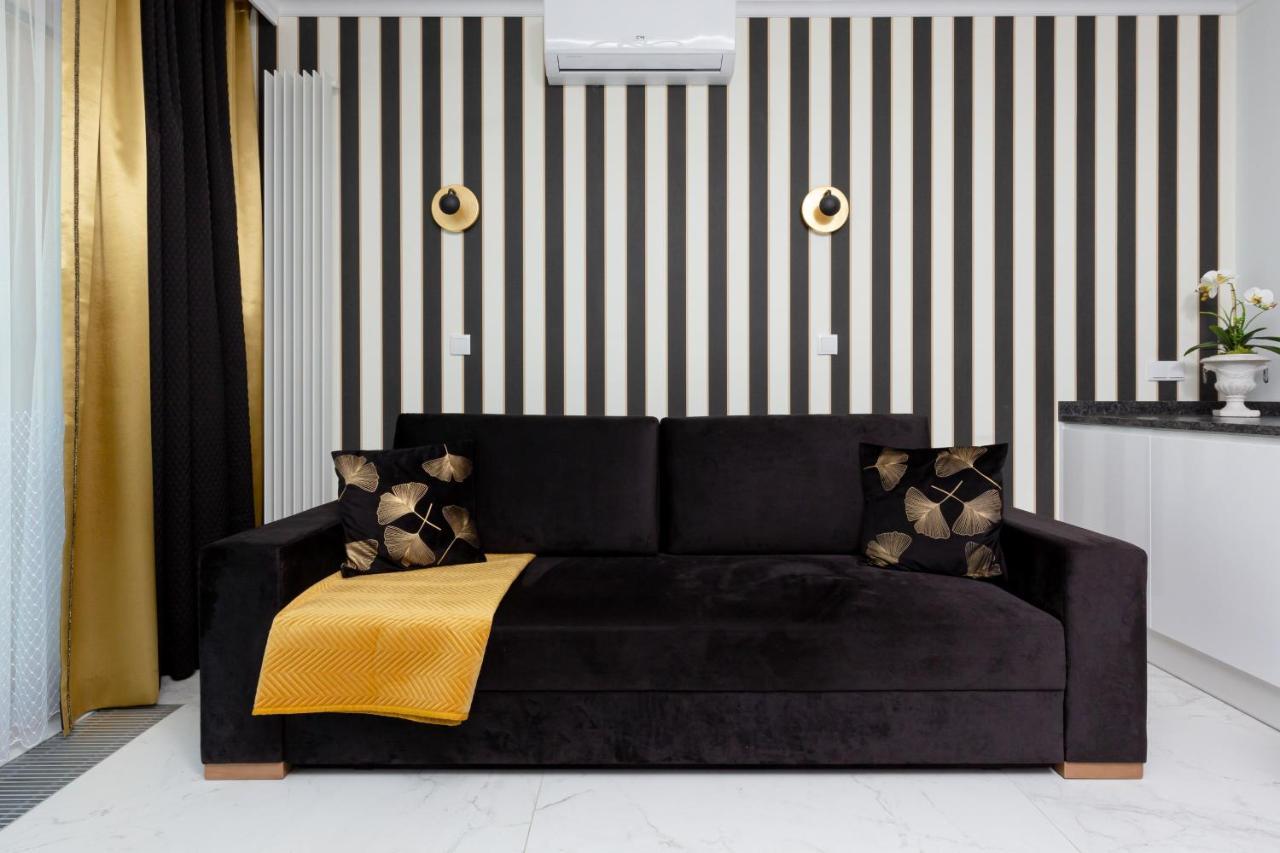 Mennica Residence - City Center Apartments By Noclegi Renters Varšava Exteriér fotografie